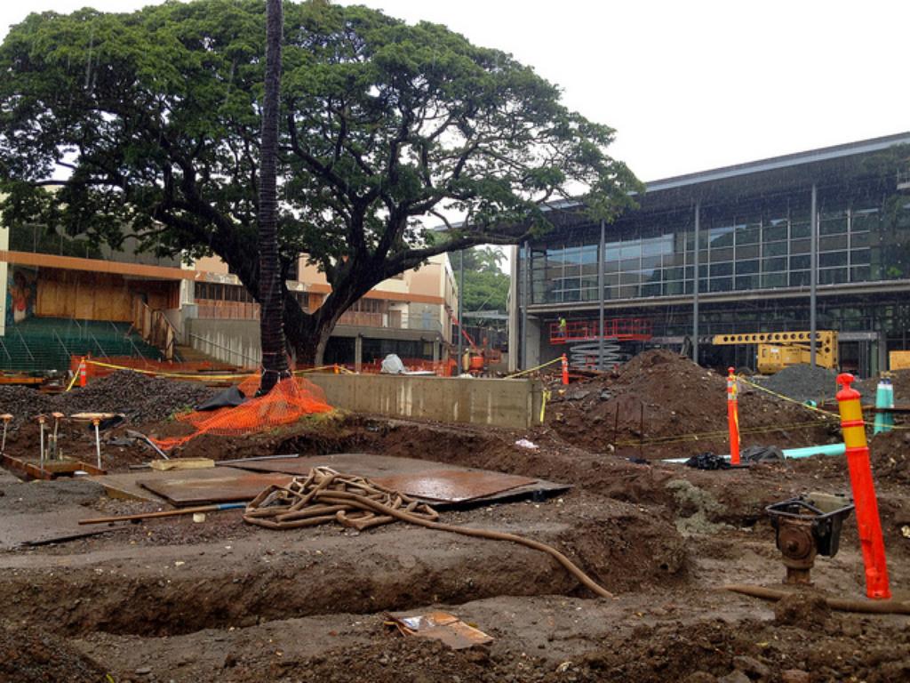 Delays Plague StudentFunded Recreation Center at UH Manoa Honolulu