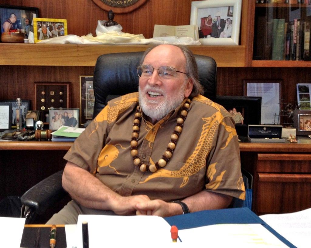 Hawaii Gov Remains Defiant on HSTA Standoff Honolulu Civil Beat