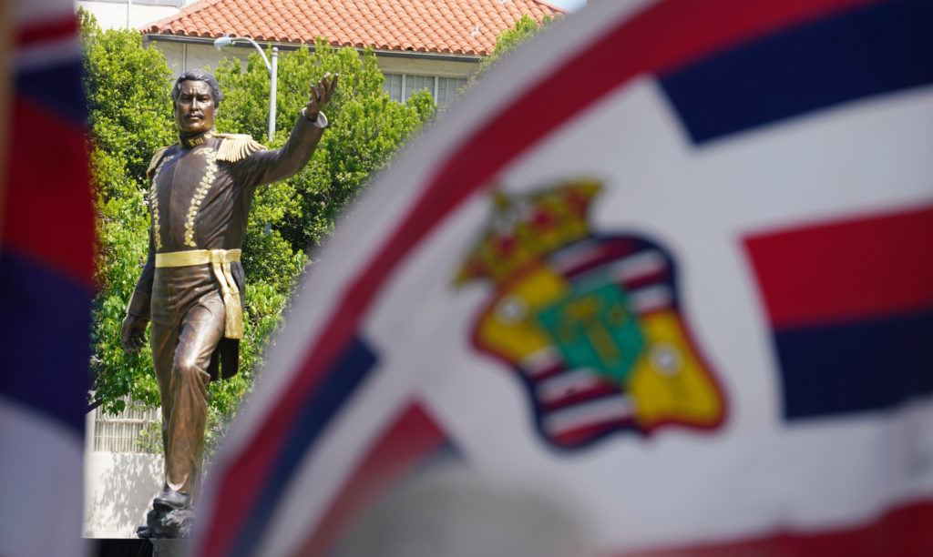 Kamehameha III sculture dedication Hawaiian Flags at Thomas Square.