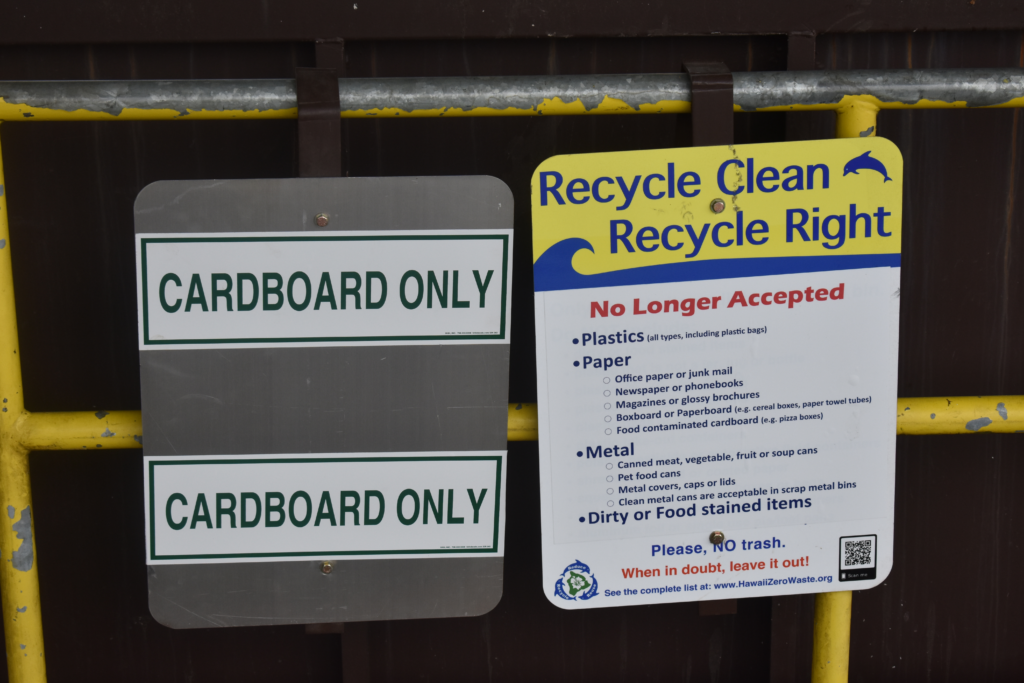 Transfer station signage (1) Honolulu Civil Beat