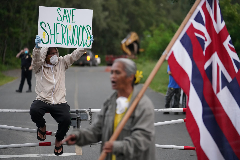 Construction Resumes At Waimanalo Park Despite Pandemic And Protest Honolulu Civil Beat