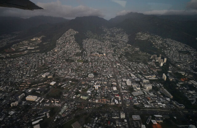 Aerial photograph including Liliha, Nuuanu, Nuuanu Valley and left, Alewa Heights.