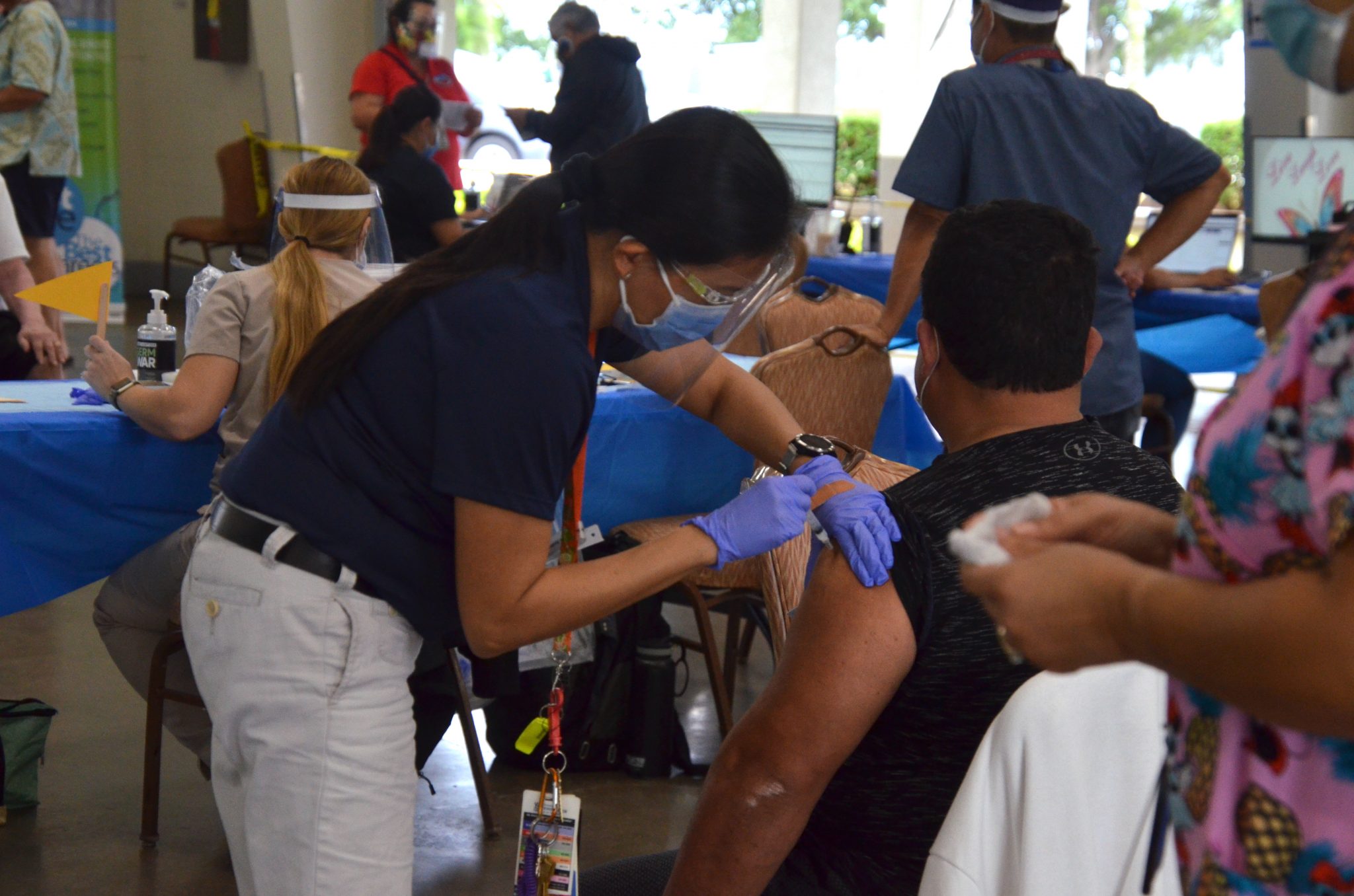 Hundreds Of Military Vets Get COVID19 Vaccines In Hawaii Honolulu