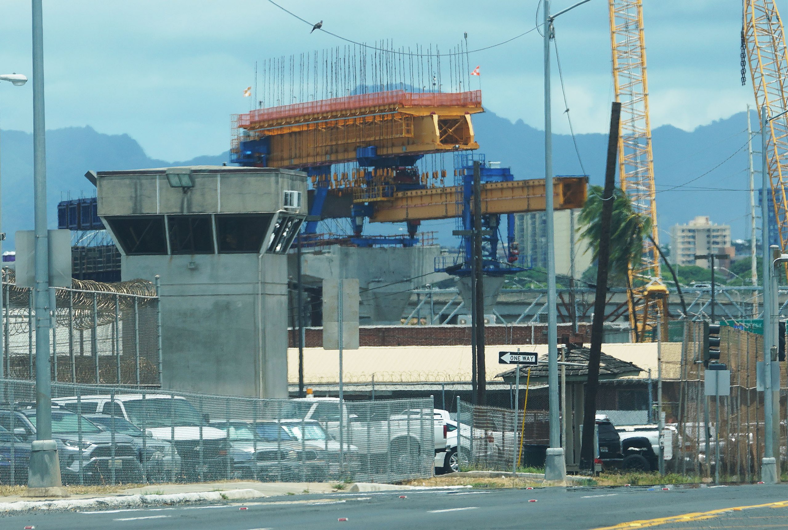 Paid To Stand By: How A Botched Rail Contract Multiplied Costs