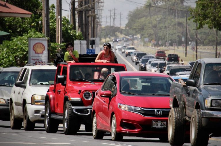 Maui  Paia  bottleneck