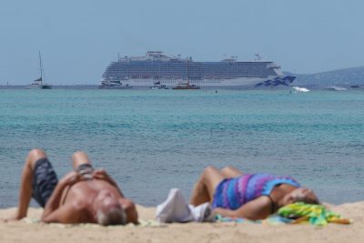 Hawaiʻi’s Green Fee Is Latest Climate Change Effort Challenged By Trump