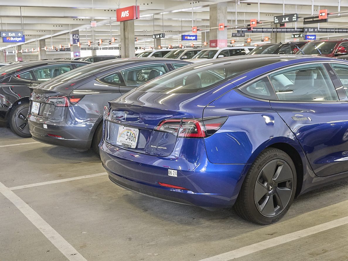 Honolulu's New Airport Rental Center Has Lots Of Electric Cars But Only