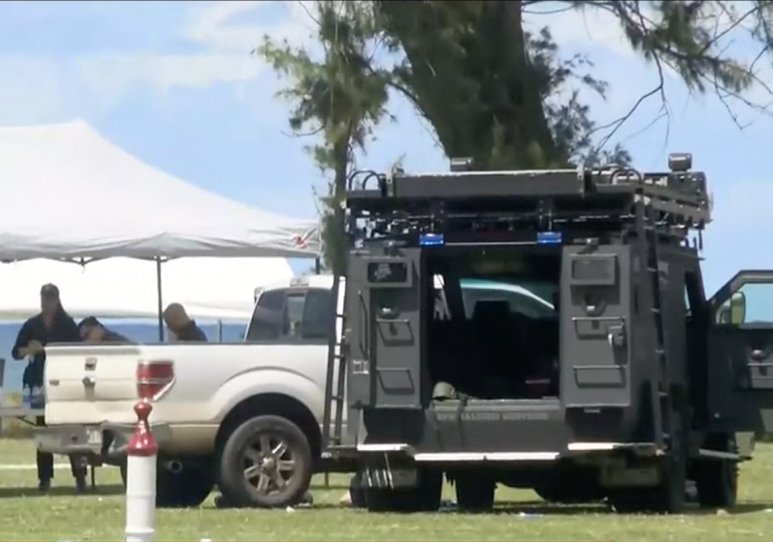 Armed Man Dies In Hostage Standoff With Police Honolulu Civil Beat