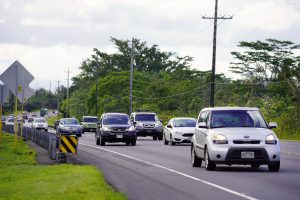 traffic Highway 130 Hilo vehicles cars trucks bus