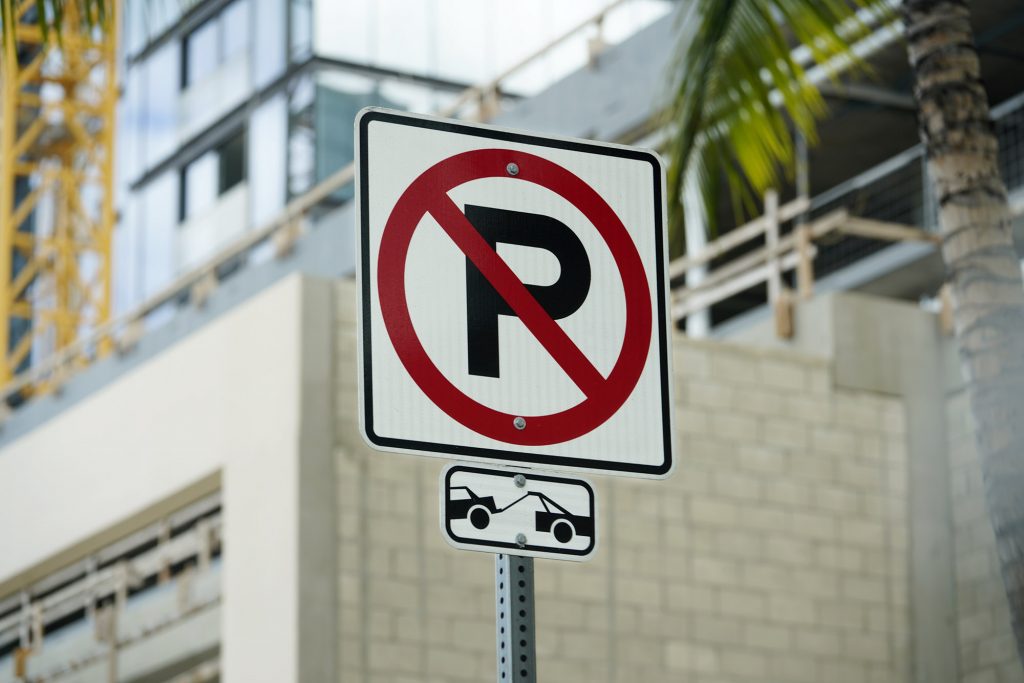 No parking enforced towing signs Ala Moana Boulevard