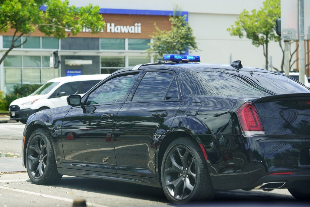 HPD Honolulu Police Department officer cop law enforcement private vehicle car blue light