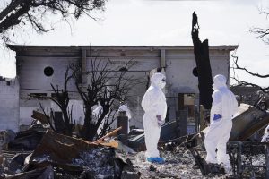 Lahaina residents return to their homes Monday, Nov. 13, 2023, in Lahaina. Their homes and neighborhood were destroyed in the Aug. 8 fire. (Kevin Fujii/Civil Beat/2023)