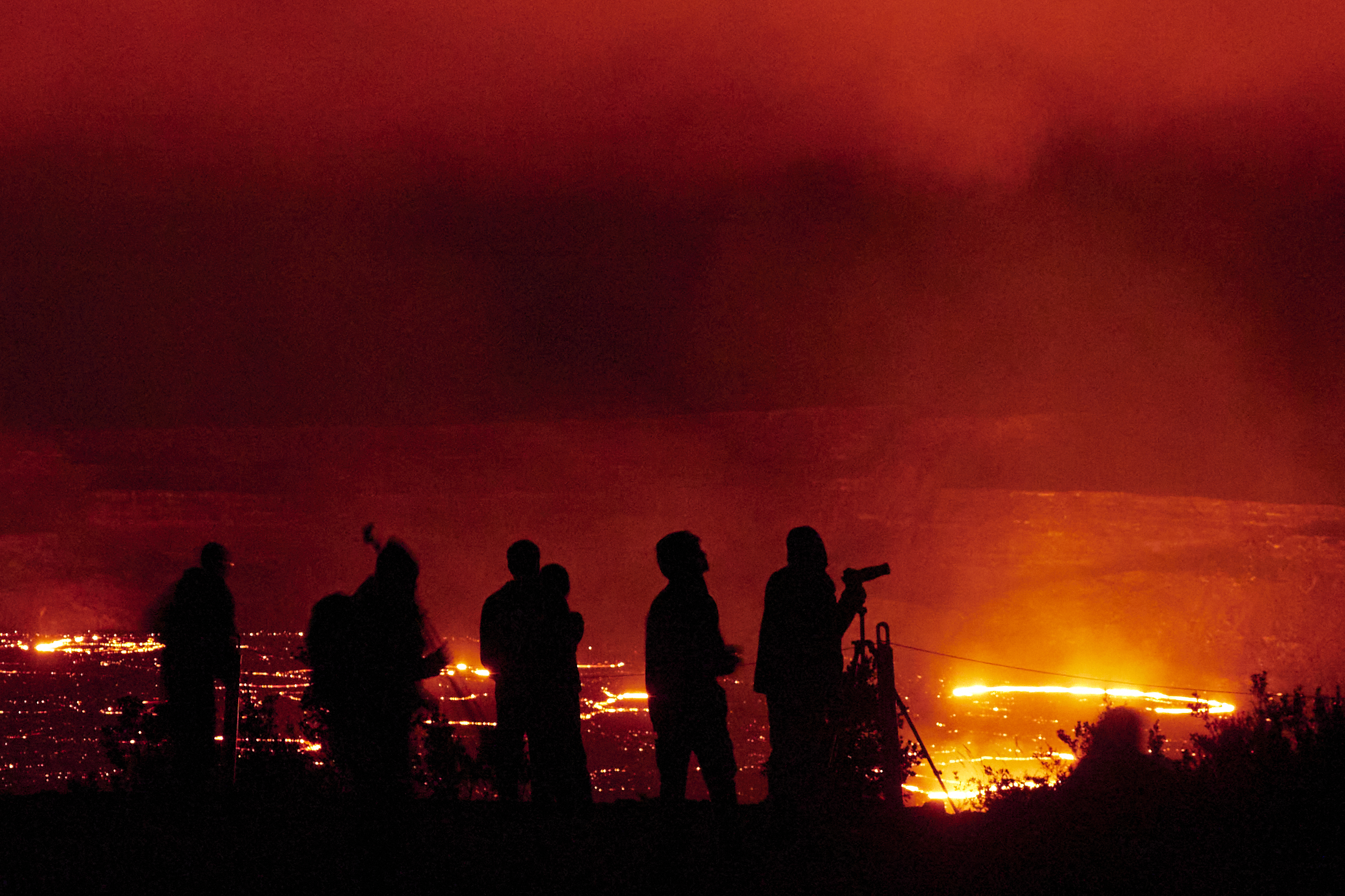 Shootz! Hawaiʻi Shows Off With Big Waves And Lava Flows - Honolulu