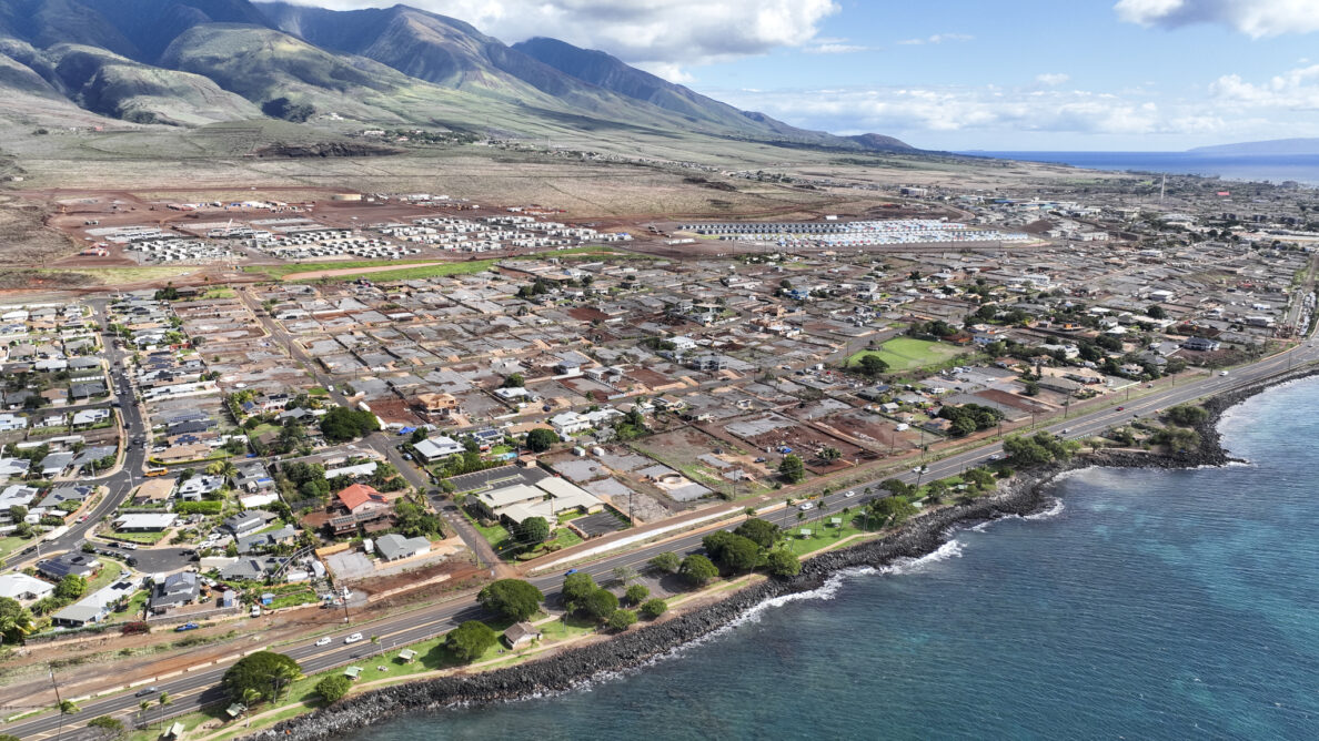 The Wahikuli neighborhood in Lahaina with the state and federal temporary housing projects mauka. (Nathan Eagle/Civil Beat/2025)