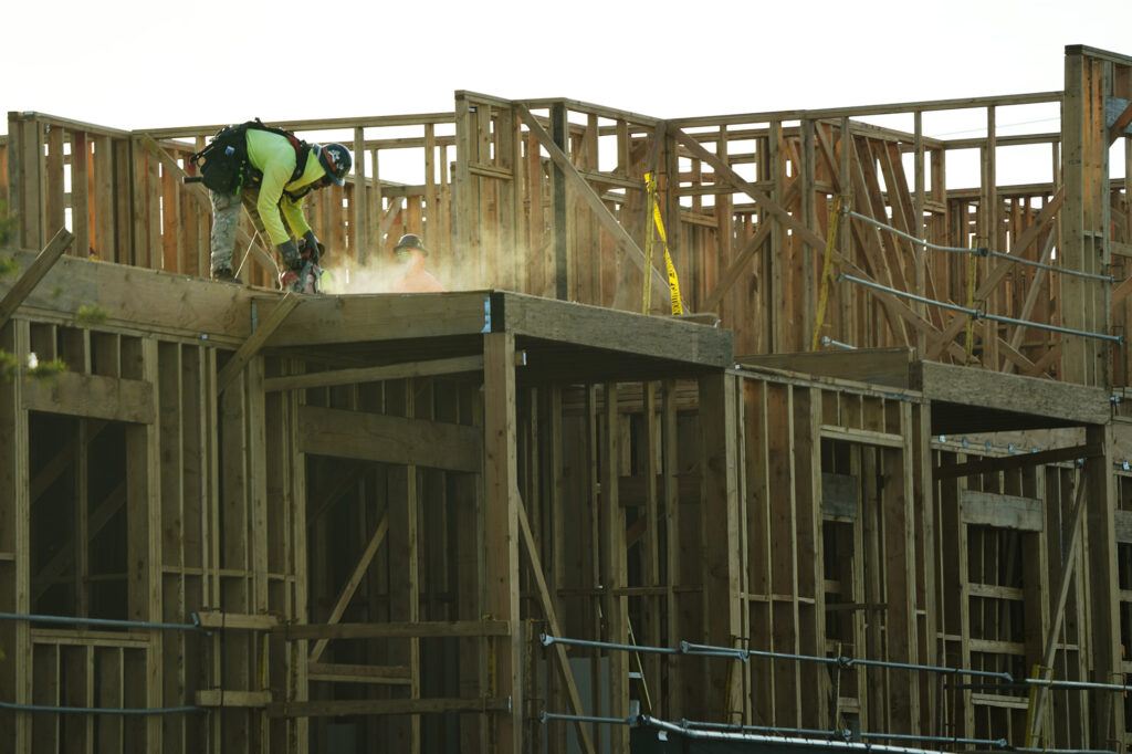 Construction work on residential buildings is photographed Tuesday, Oct. 28, 2025, in Kapolei. (Kevin Fujii/Civil Beat/2025)