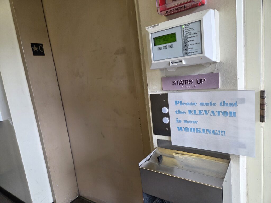 The elevator in the Liliha Medical Building is working again.