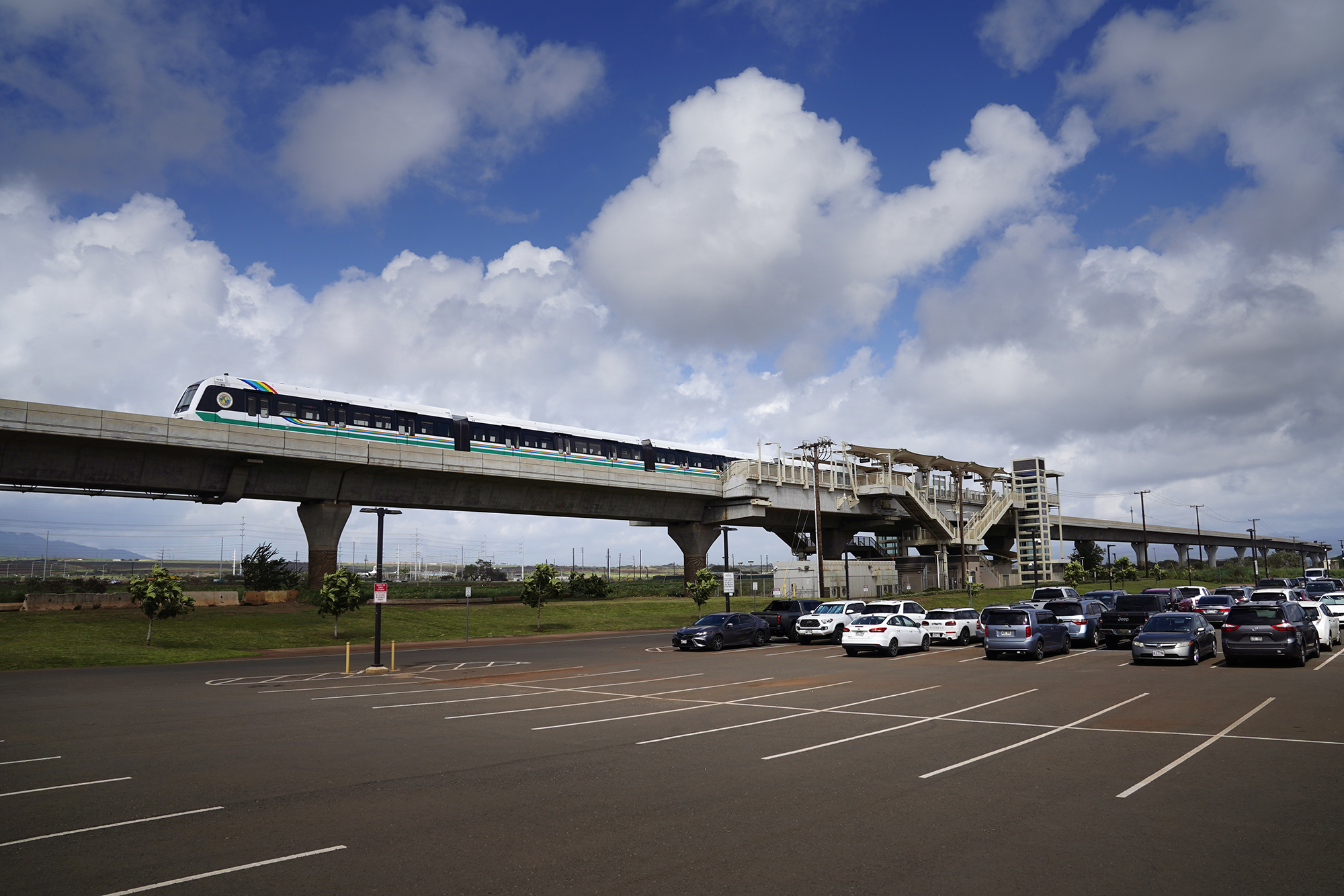 A Skyline train departs Honouliuli Ho‘opili station Monday, Feb. 2, 2026, in Kapolei.  (Kevin Fujii/Civil Beat/2026)