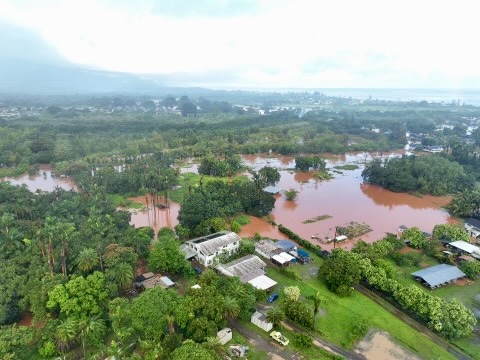 Waialua, seen here Friday morning, was under an evacuation order as heavy rains flooded the area. (Craig Fujii/Civil Beat/2026)