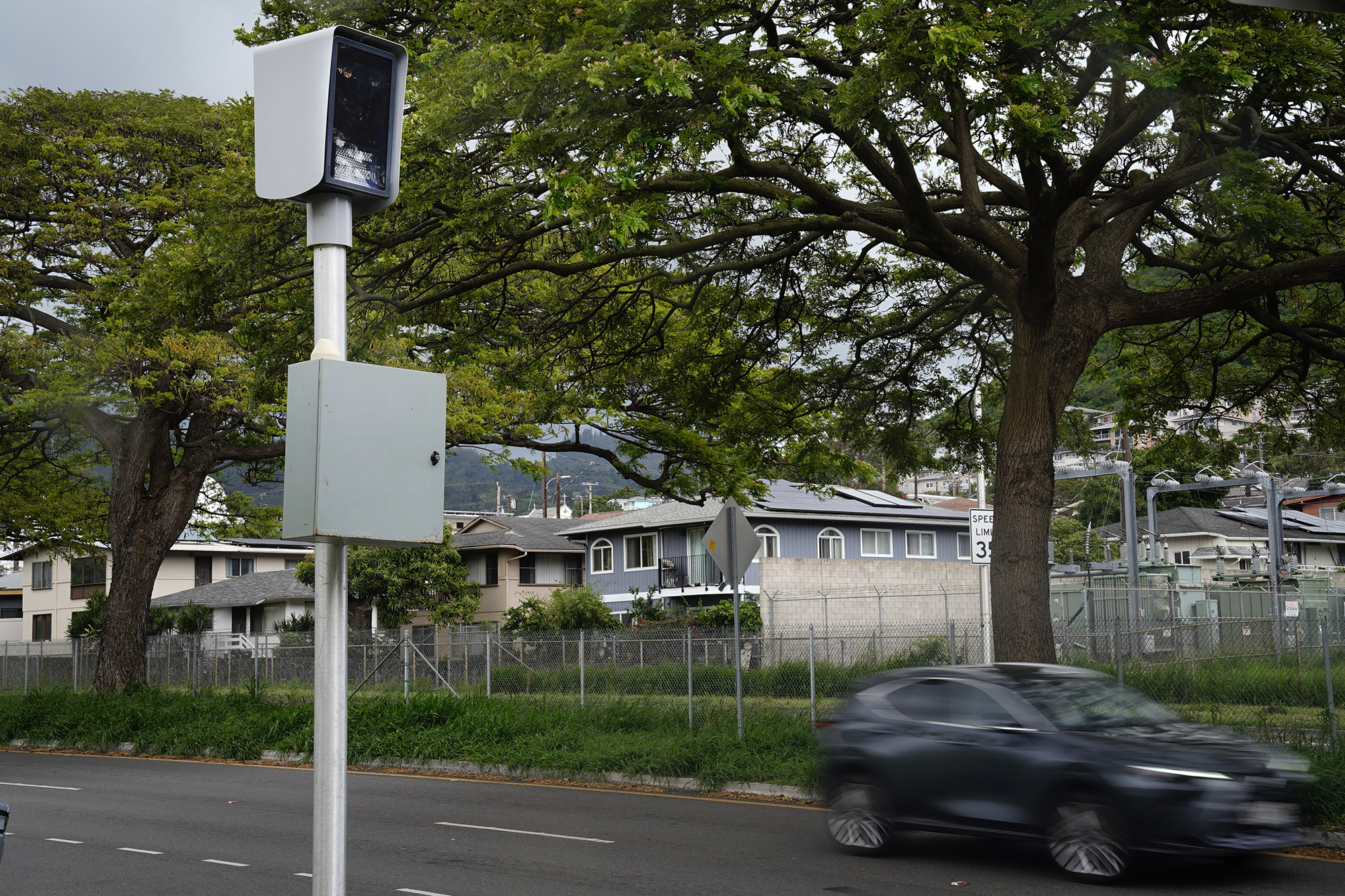 Honolulu Traffic Cams Catch Speeders. But Most Don’t Get Tickets