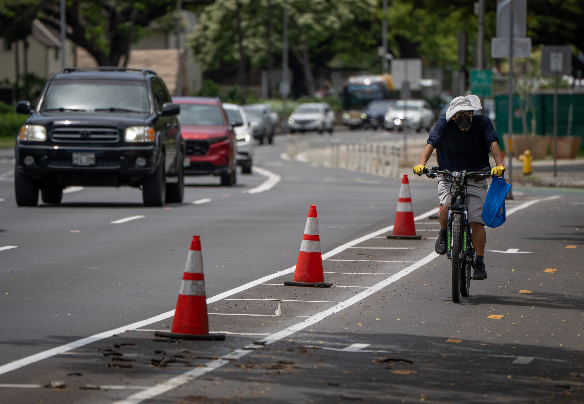 Honolulu Cyclists Lament Safety Barriers, Green Paint In Bike Lanes
