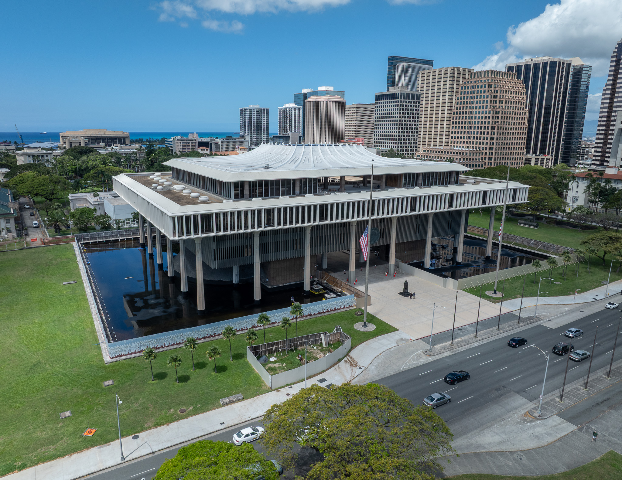 Debate Over Hawaiʻi Income Taxes Gums Up Budget Negotiations